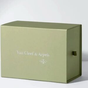 Van Cleef & Arpels Sage Green Box